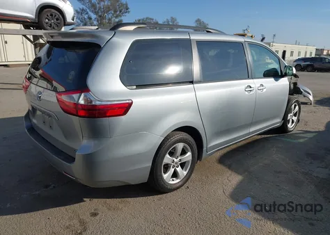 2017 Toyota Sienna Le 8 Passenger из США, поврежденный, VIN 5TDKZ3DC1HS809066